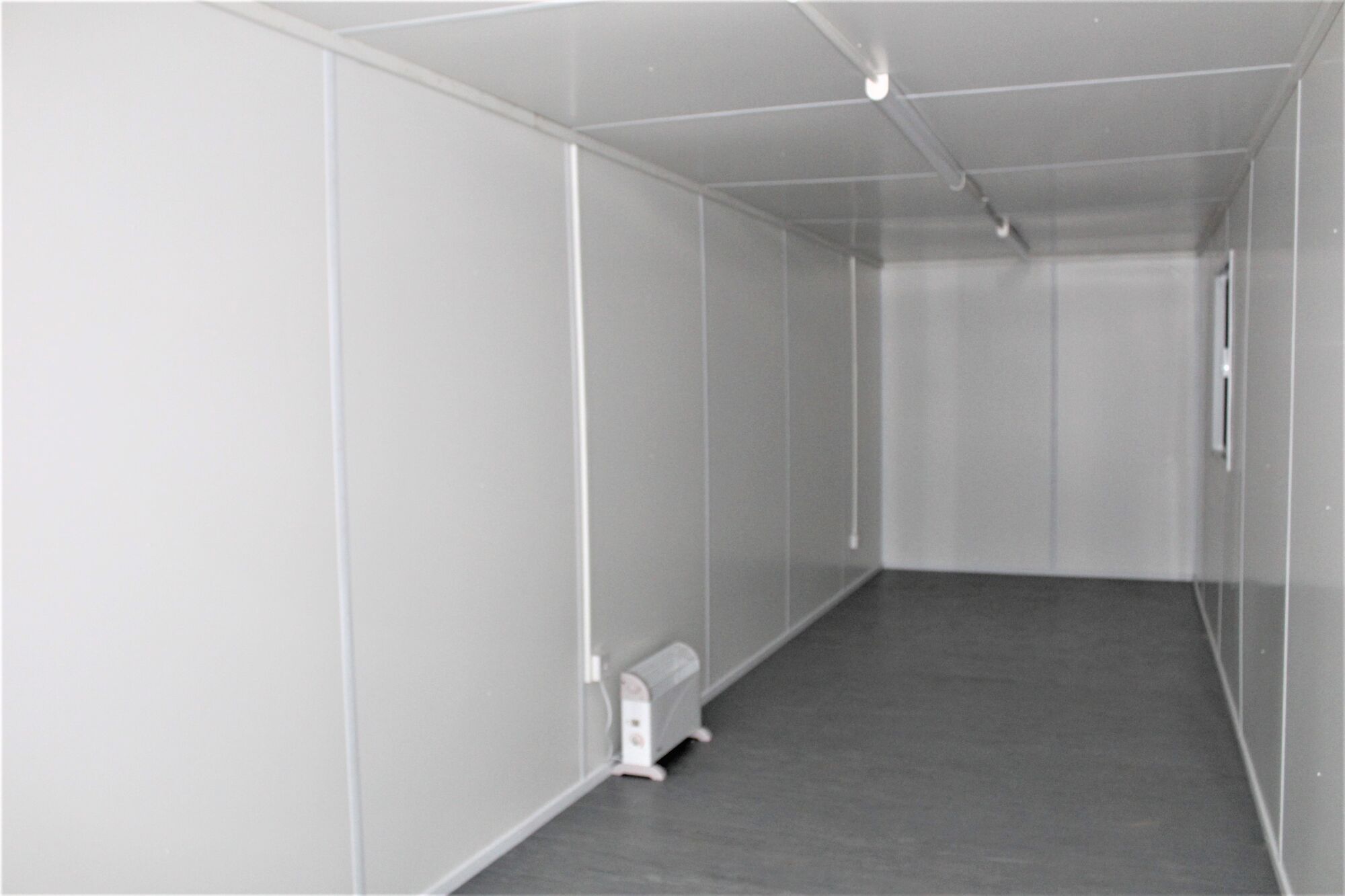 SHIPPING CONTAINERS 30ft ModiBox Office view 5