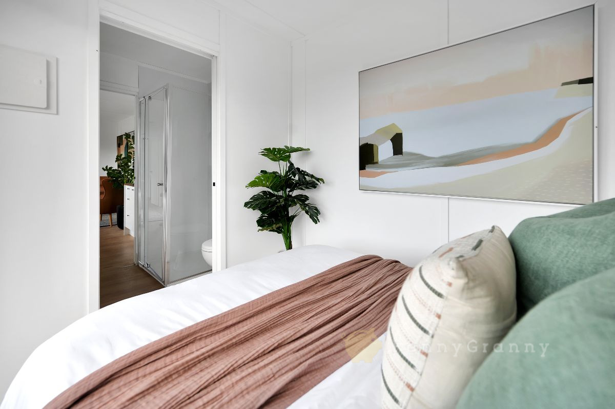 2 Bedroom Refurbished Shipping Container Home view 9