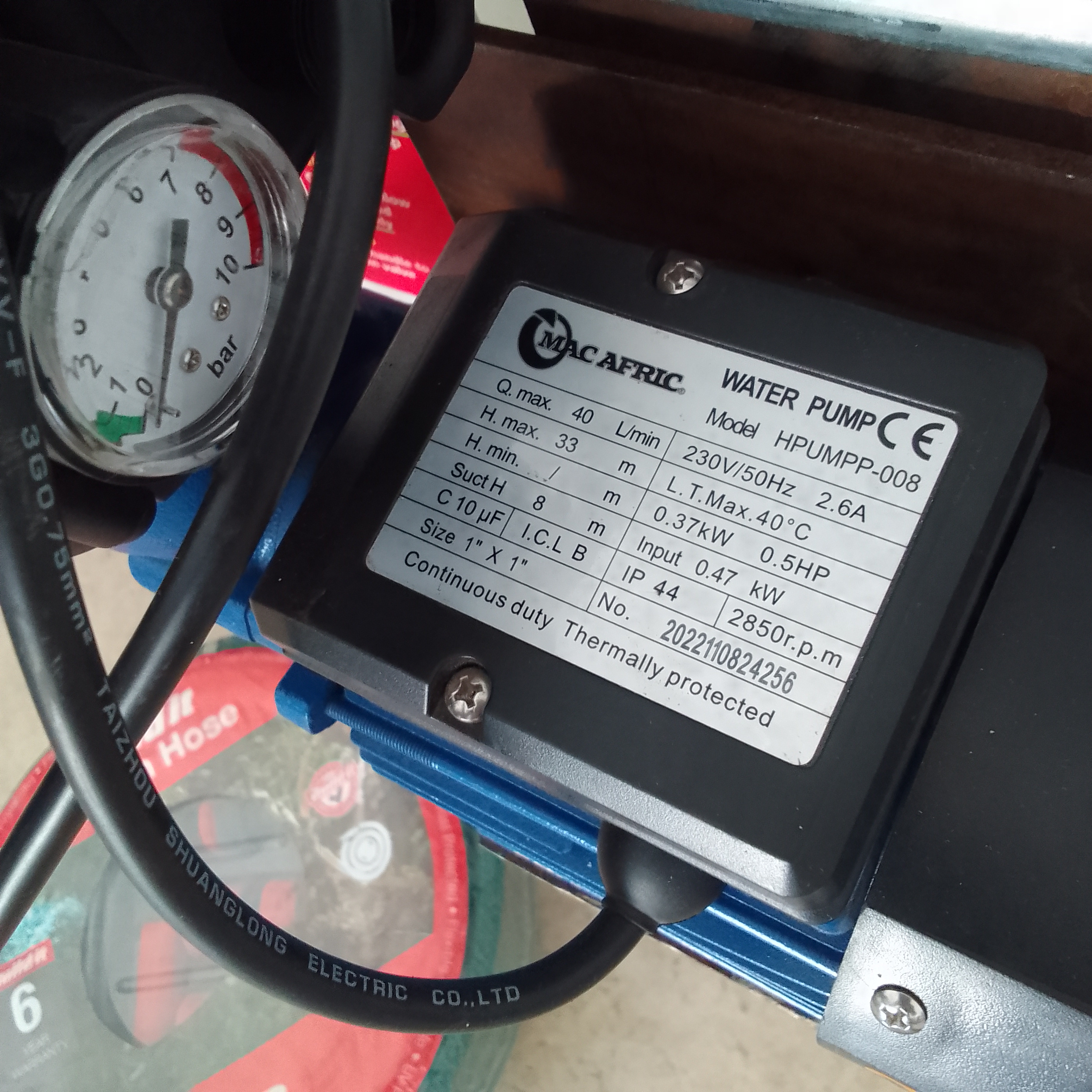 IBC Tank with Water Pump view 2