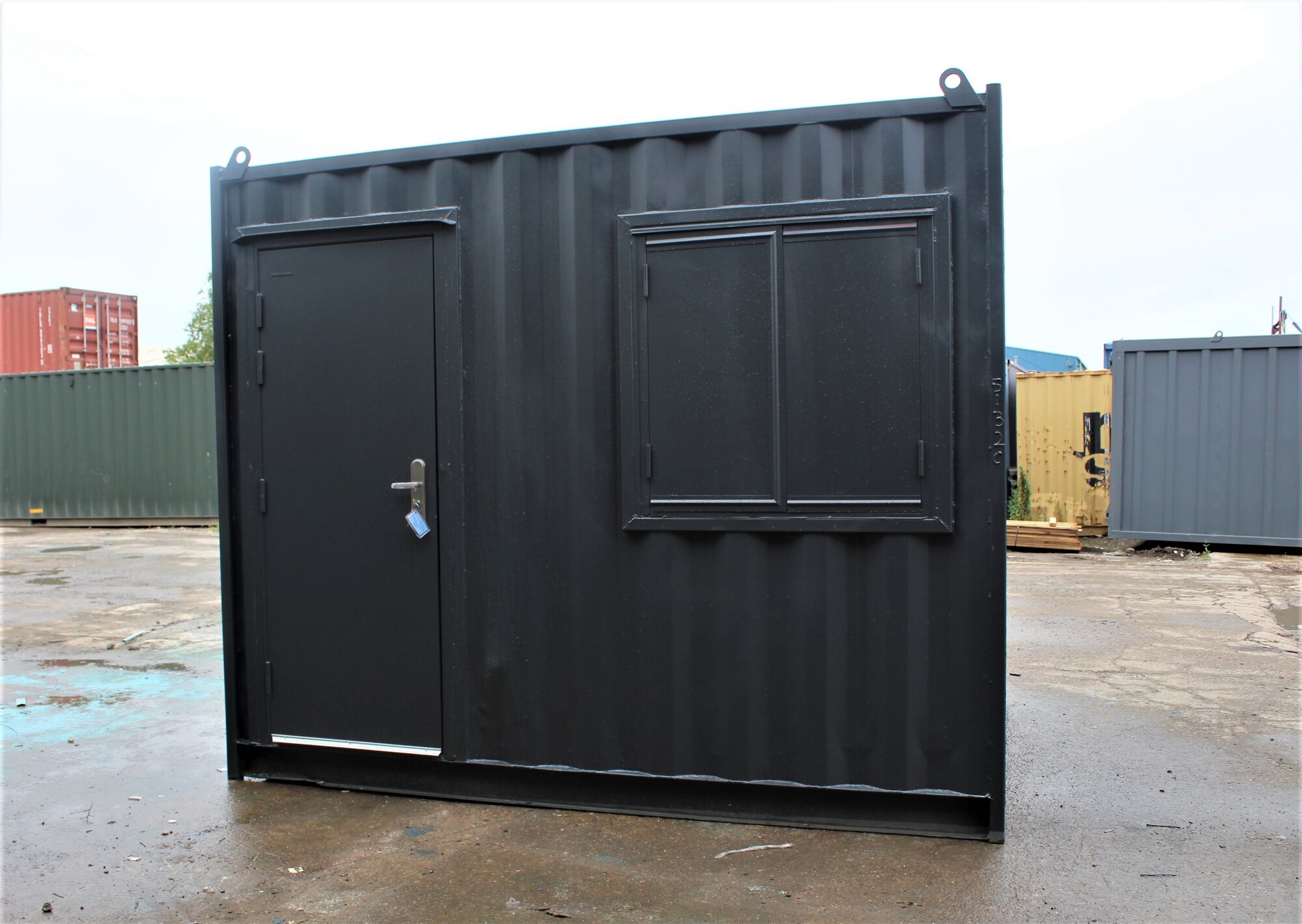SHIPPING CONTAINERS 10ft ModiBox Office view 4
