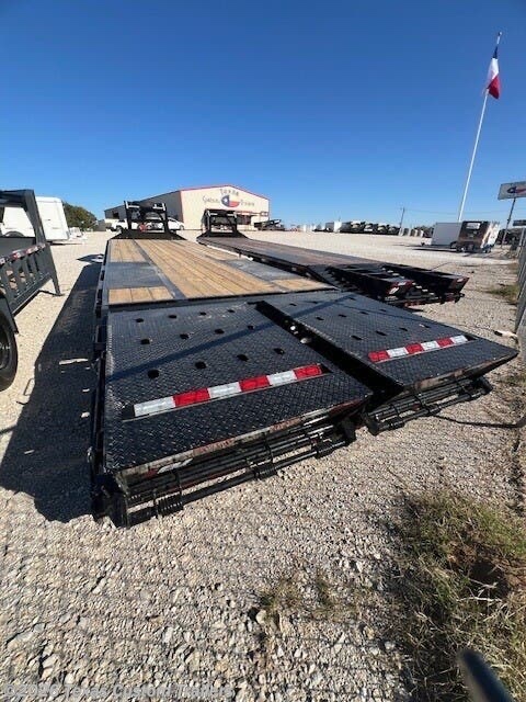 2026 PJ Trailers 32' LP Flatdeck w/Duals 25K view 3
