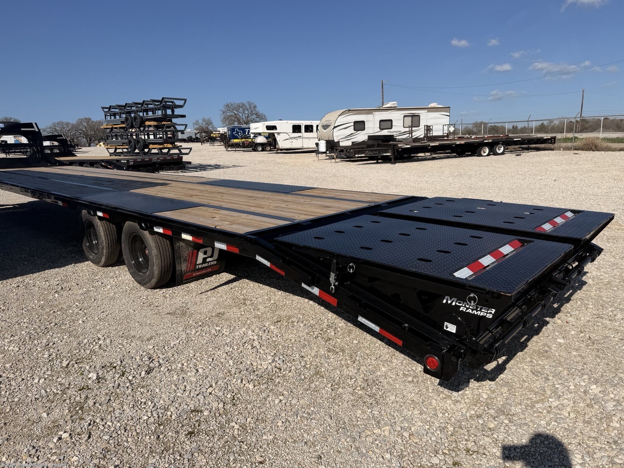 2026 PJ Trailers 40' LP Flatdeck w/Duals 25K view 4